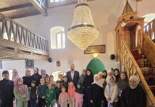 Rahman ef. Kačar posjetio polaznike mekteba u Petnjici